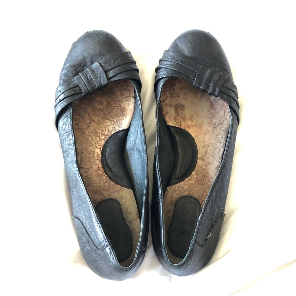 Born black leather flat